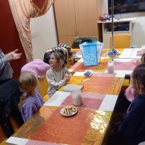 Jak wytwornie jeść pampuchy w eleganckiej restauracji, czyli lekcja manier